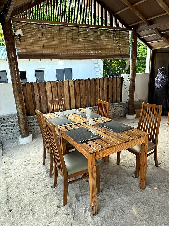 Feridhoo — la guesthouse e l'isola