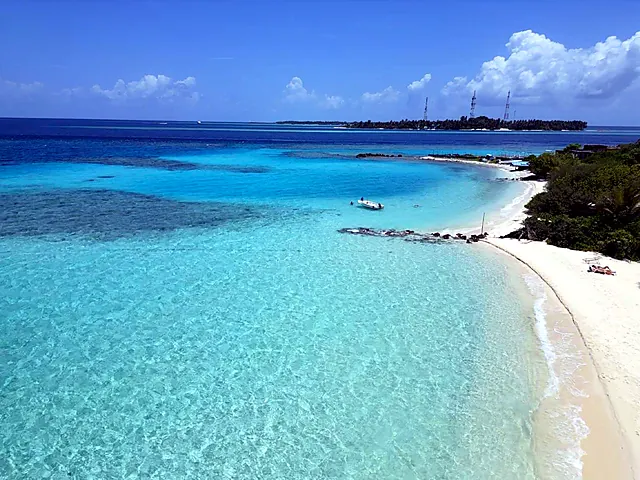 Keyodhoo — Bikini Beach